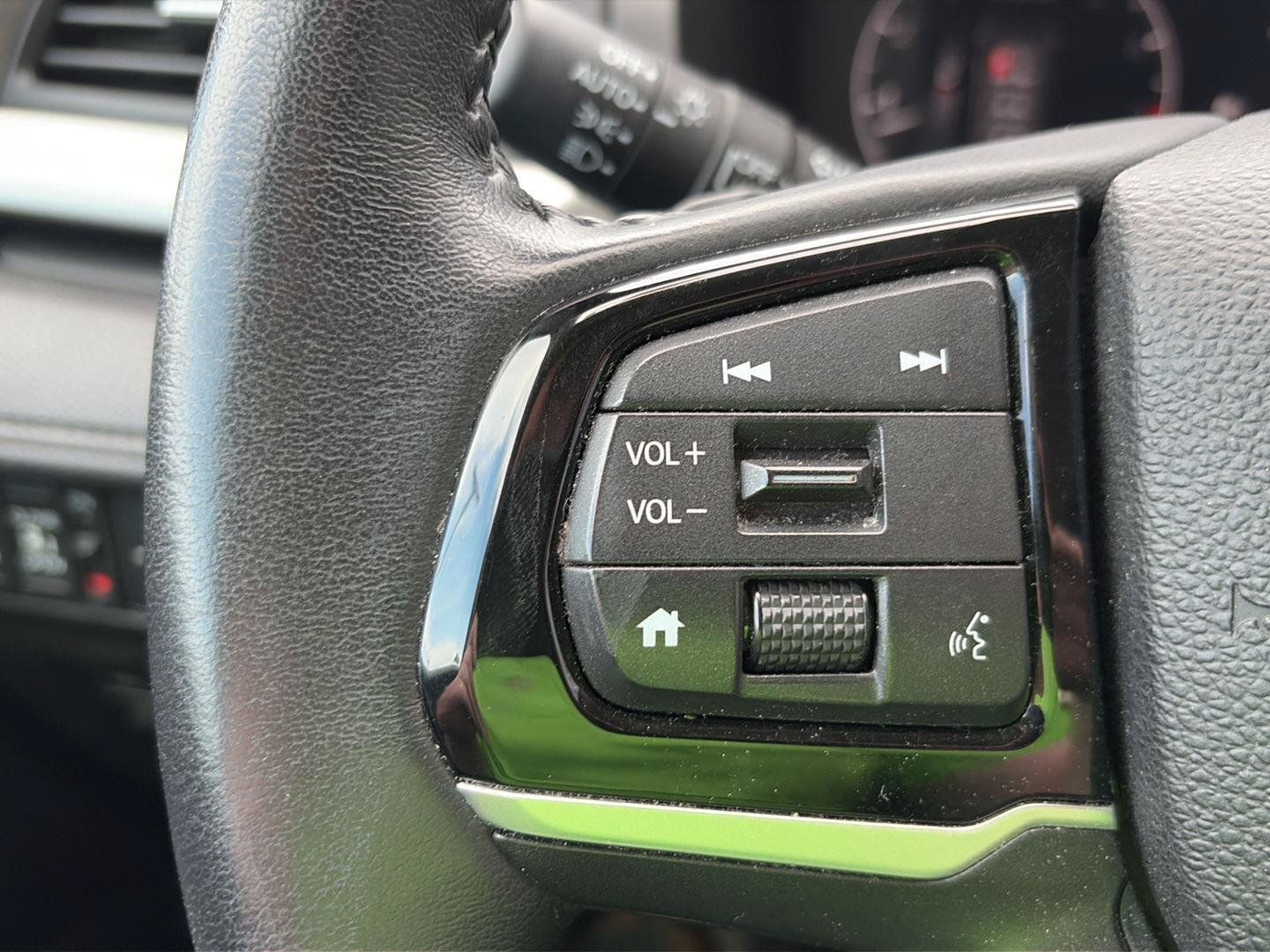 Used 2025 Honda Odyssey EX-L image 16
