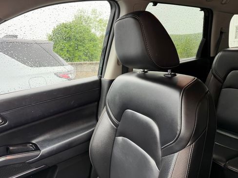 Used 2024 Nissan Pathfinder SL AWD/4WD image 21