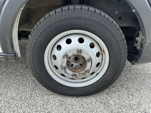 Certified 2022 Ford Transit 350 DRW RWD image 24