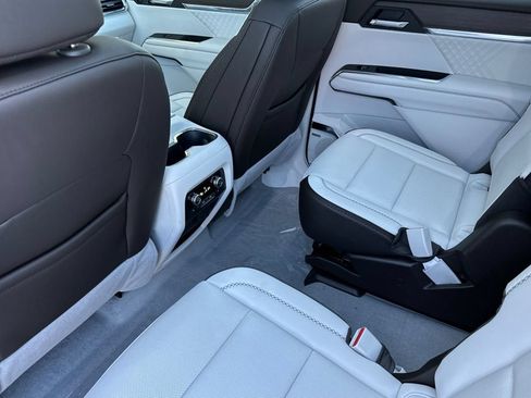 New 2026 GMC Acadia Denali w/ Super Cruise Package FWD image 9