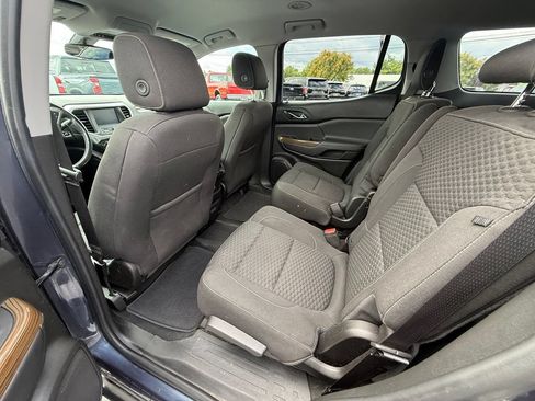 Used 2018 GMC Acadia SLE AWD/4WD image 11