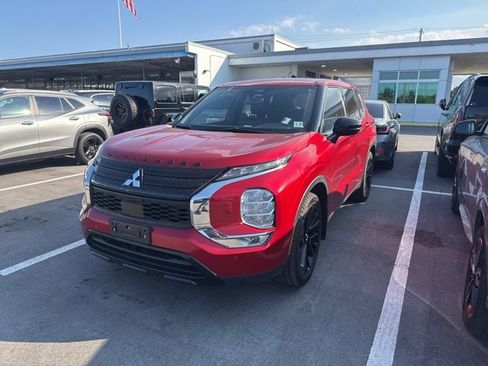 Used 2022 Mitsubishi Outlander SEL Black Edition image 3