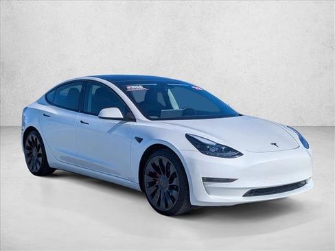 Used 2022 Tesla Model 3 Performance image 3
