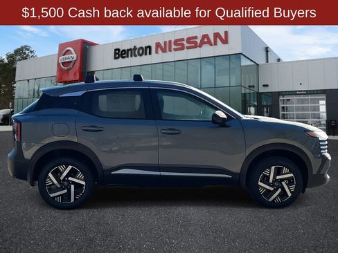 New 2026 Nissan Kicks SV w/ SV Premium Package image 3