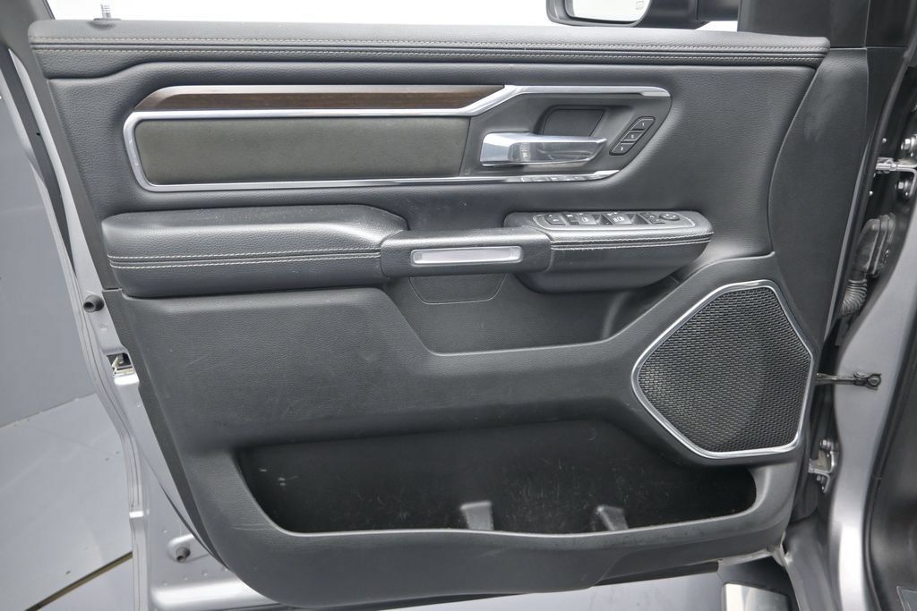 Used 2022 RAM 1500 Laramie RWD image 12