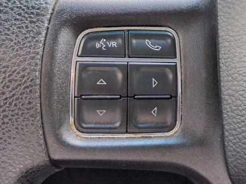 Used 2016 RAM 1500 Classic SLT RWD image 23