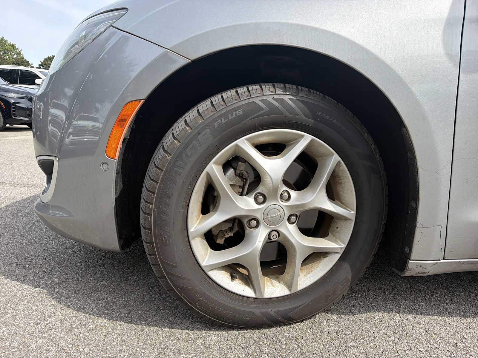 Used 2018 Chrysler Pacifica Touring-L Plus w/ Advanced Safetytec Group FWD image 4