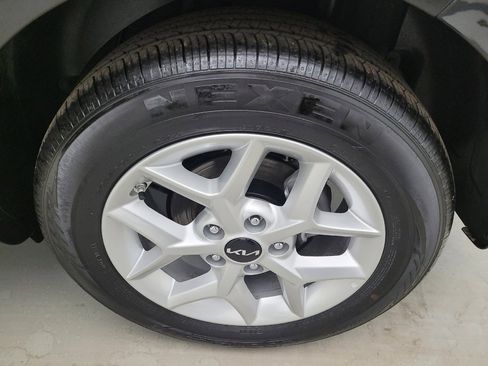 Used 2025 Kia Soul LX image 31