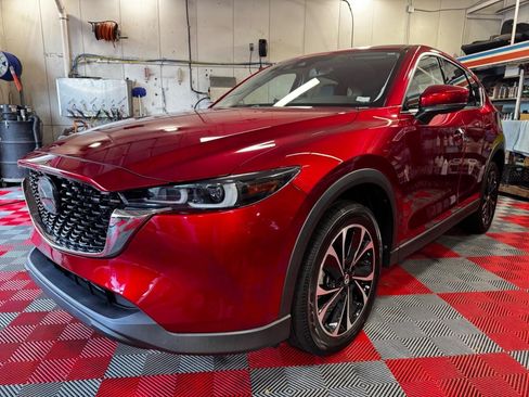 Used 2023 MAZDA CX-5 AWD 2.5 S w/ Premium Package image 3
