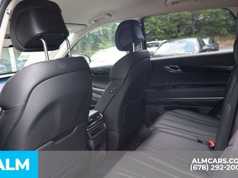 Used 2025 Genesis GV80 2.5T Standard AWD/4WD image 17