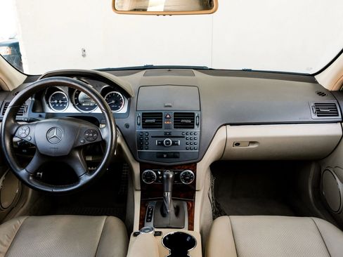 Used 2011 Mercedes-Benz C 300 Sedan w/ Premium 1 Pkg image 18