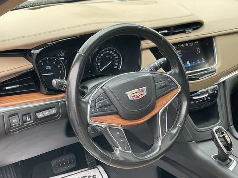 Used 2019 Cadillac XT5 Platinum AWD/4WD image 30