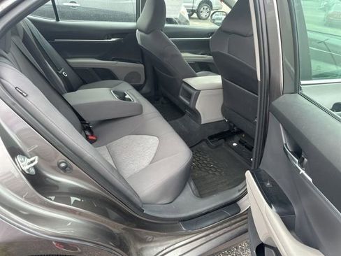 Used 2020 Toyota Camry LE FWD image 17