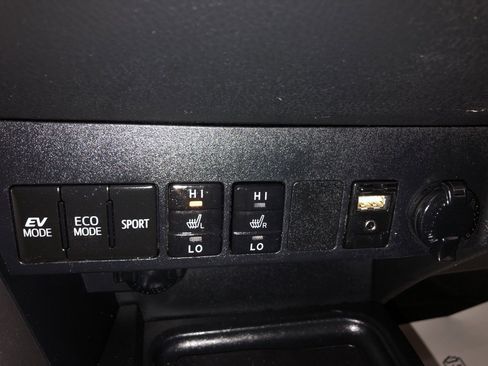 Used 2017 Toyota RAV4 Limited w/ All Weather Liner Package image 19