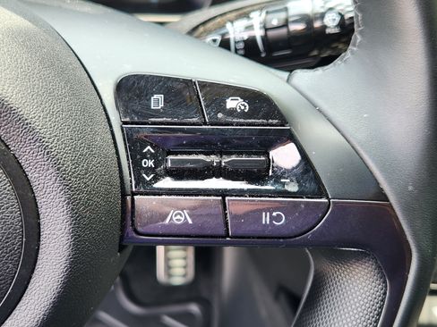 Certified 2025 Hyundai Elantra Sport FWD image 22