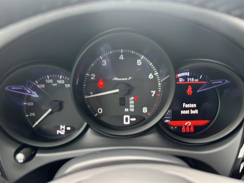 New 2026 Porsche Macan Turbo AWD/4WD image 30