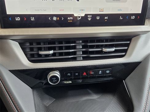 New 2025 Ford Explorer Active w/ Active Comfort Package image 15