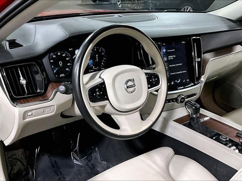 Used 2020 Volvo V60 T5 Cross Country w/ Protection Package image 18