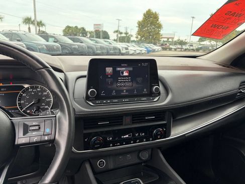 Certified 2023 Nissan Rogue SV w/ SV Premium B Package AWD/4WD image 20