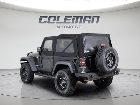 Used 2015 Jeep Wrangler Rubicon image 3