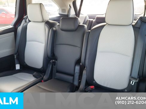 Used 2025 Honda Odyssey Elite image 19