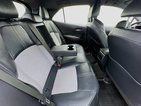 Used 2019 Toyota Corolla XSE FWD image 17