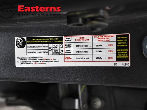 Used 2023 Nissan Sentra SR w/ SR Premium Package FWD image 35