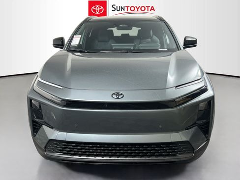 New 2026 Toyota C-HR AWD/4WD image 10
