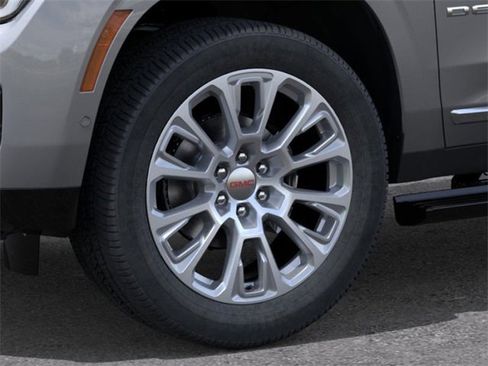 New 2025 GMC Yukon XL Denali w/ Sun & Power Step Package image 9