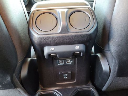 Used 2020 Jeep Gladiator Rubicon w/ Trailer Tow Package image 13