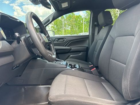 Used 2023 Chevrolet Colorado W/T RWD image 9
