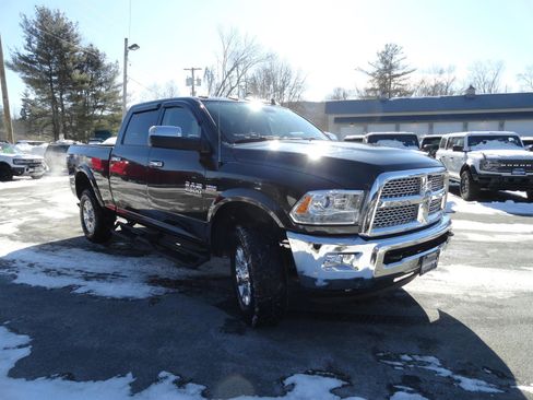 Used 2017 RAM 2500 Laramie w/ Snow Chief Group image 3