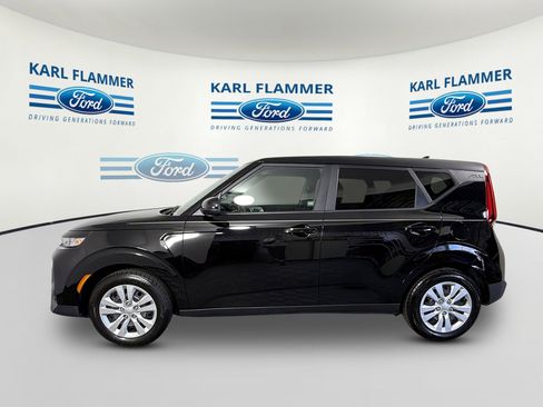 Used 2022 Kia Soul LX image 5