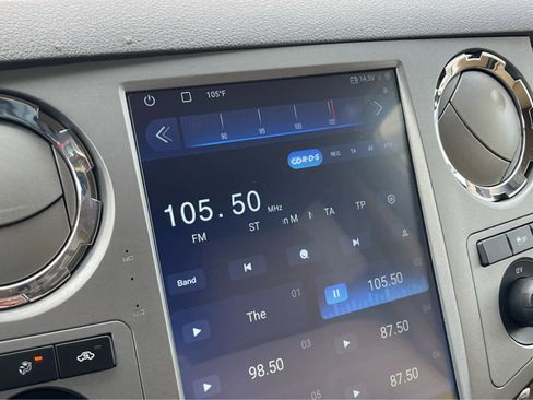 Used 2015 Ford F350 XLT w/ Camper Package image 15