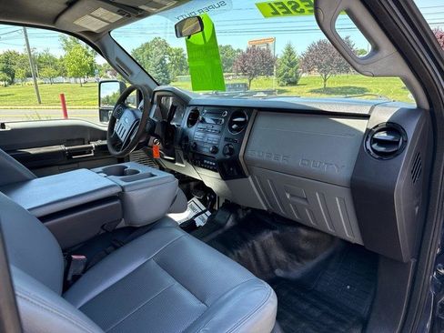 Used 2015 Ford F550 4x4 SuperCab Super Duty image 8