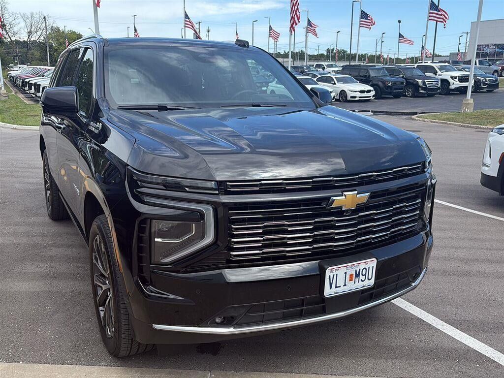 Used 2026 Chevrolet Tahoe High Country AWD/4WD image 1