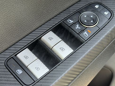 Used 2023 Mitsubishi Outlander SE AWD/4WD image 5
