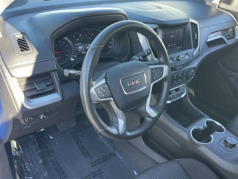 Used 2024 GMC Terrain SLE image 22