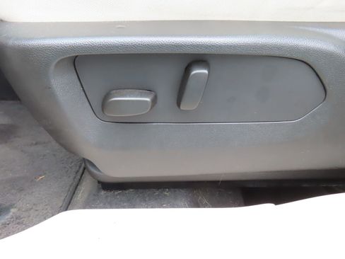 Used 2023 Buick Envision Avenir AWD/4WD image 34