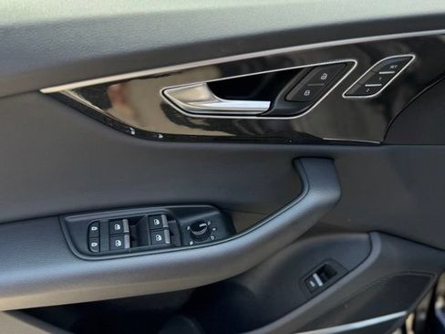 Used 2021 Audi Q8 Premium Plus w/ Premium Plus Package AWD/4WD image 11