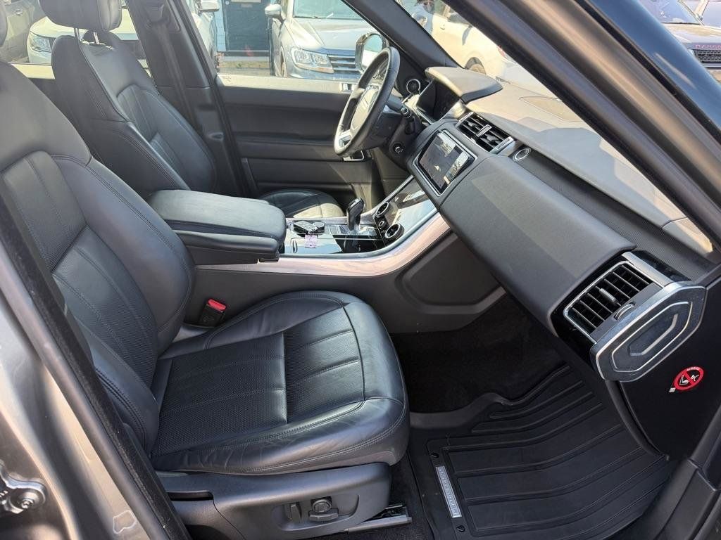 Used 2019 Land Rover Range Rover Sport HSE AWD/4WD image 10