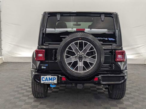 Used 2023 Jeep Wrangler Unlimited Sahara image 5