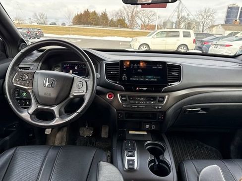 Used 2022 Honda Passport TrailSport image 12