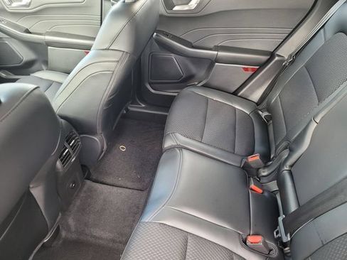 New 2025 Ford Escape SE FWD image 17