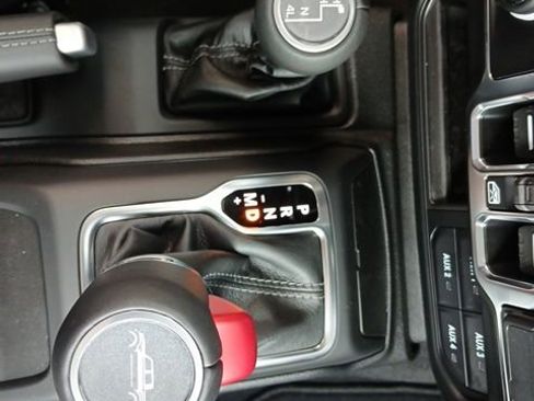 New 2025 Jeep Gladiator Sport S image 44