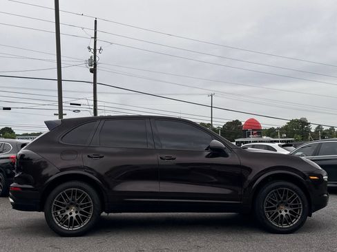 Used 2017 Porsche Cayenne Platinum Edition AWD/4WD image 6