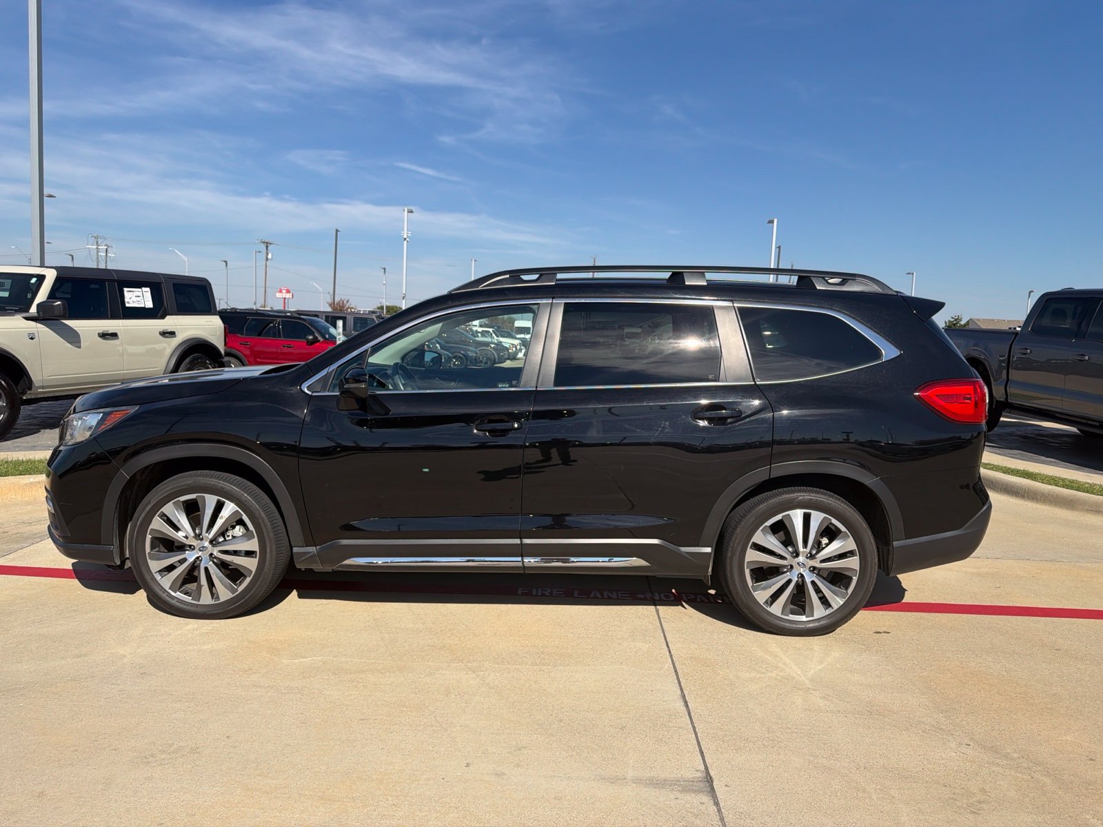 Used 2022 Subaru Ascent Limited w/ Technology Package AWD/4WD image 4
