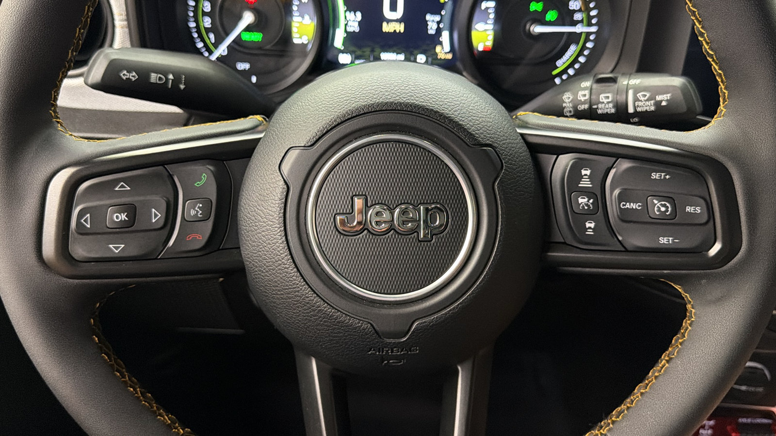 Used 2024 Jeep Wrangler Unlimited AWD/4WD image 28