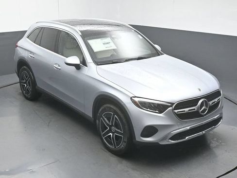 Used 2026 Mercedes-Benz GLC 300 image 43