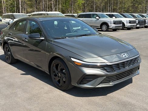 New 2026 Hyundai Elantra Sport FWD image 4